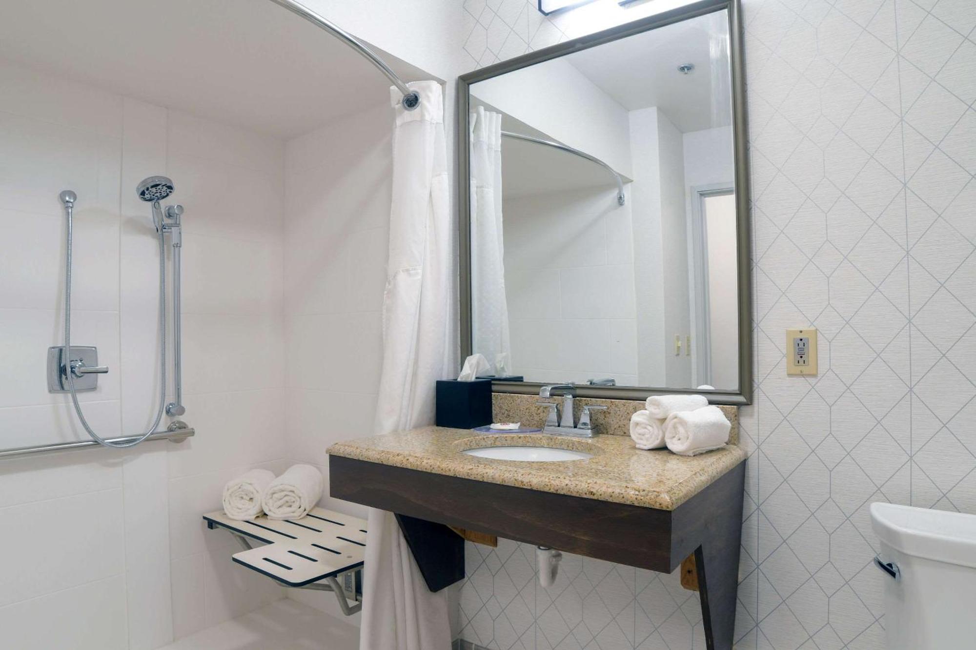 Comfort Inn & Suites Nw Milwaukee Germantown Eksteriør bilde