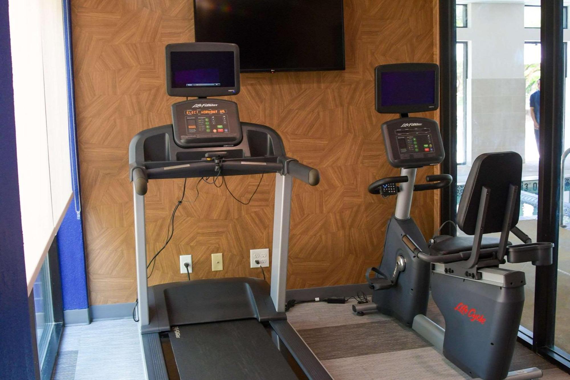 Comfort Inn & Suites Nw Milwaukee Germantown Eksteriør bilde