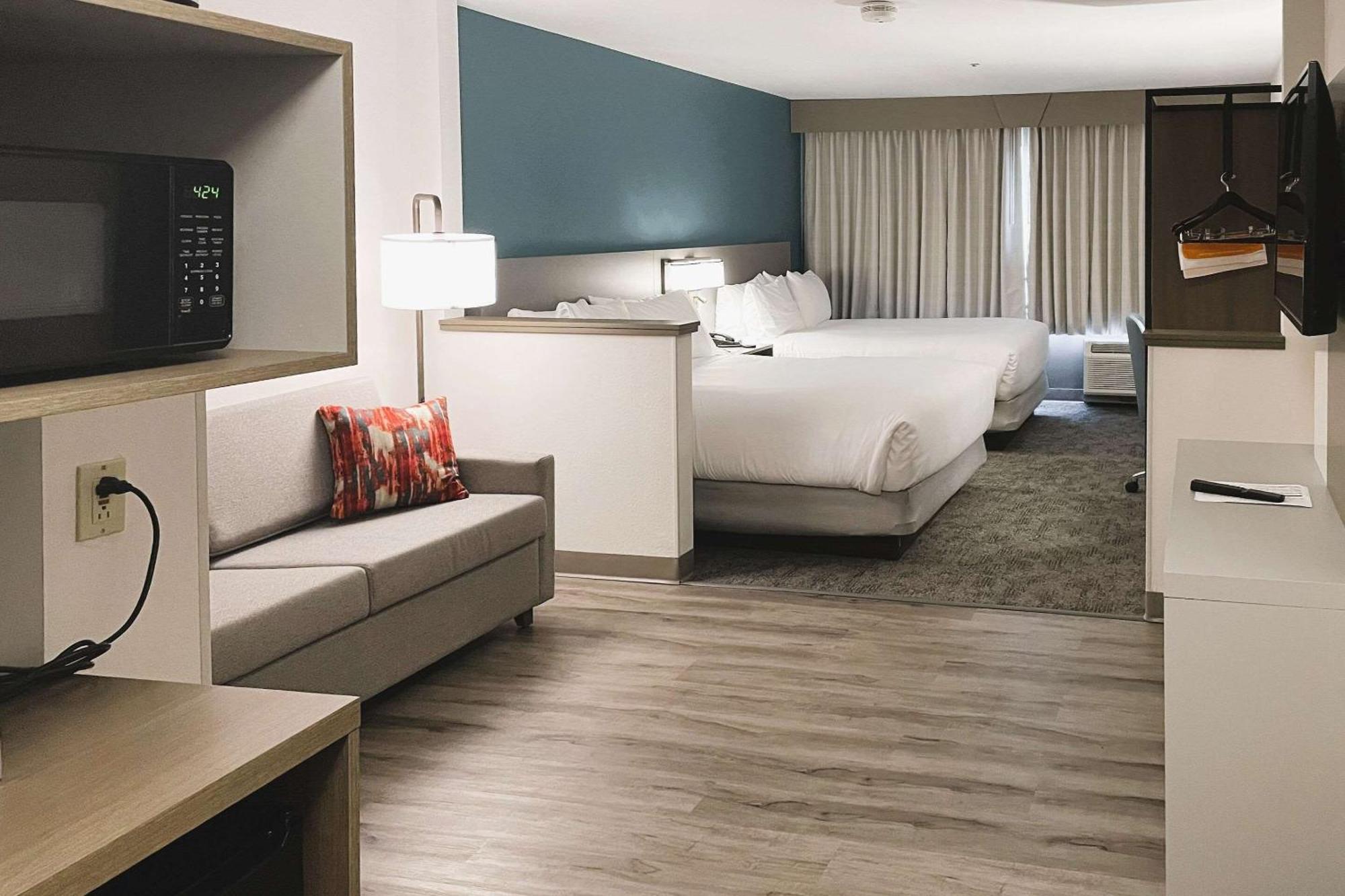 Comfort Inn & Suites Nw Milwaukee Germantown Eksteriør bilde