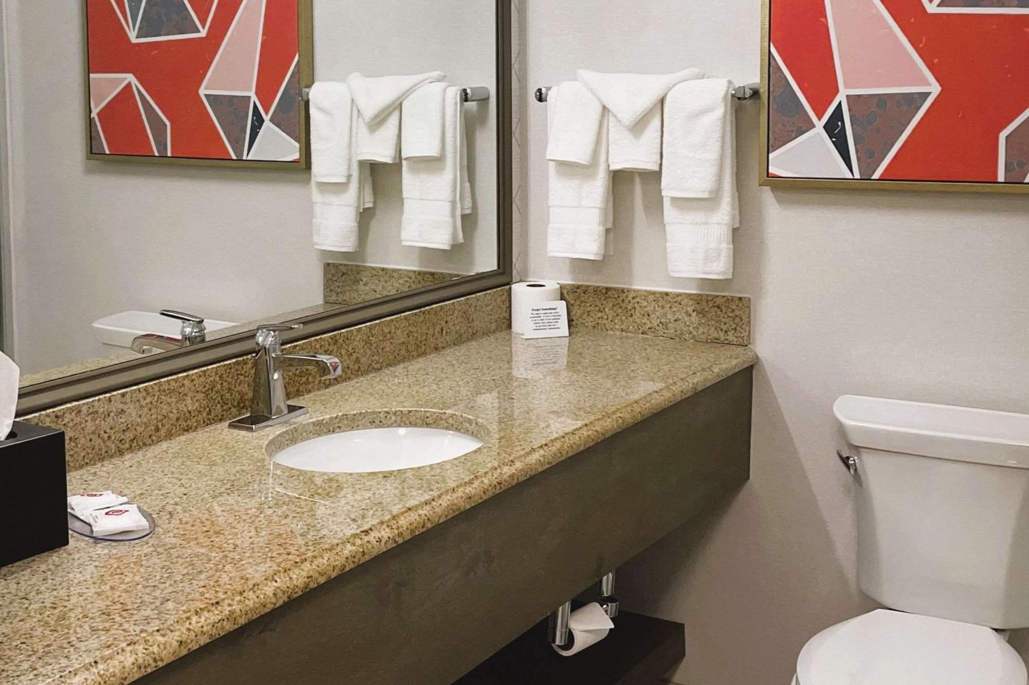 Comfort Inn & Suites Nw Milwaukee Germantown Eksteriør bilde